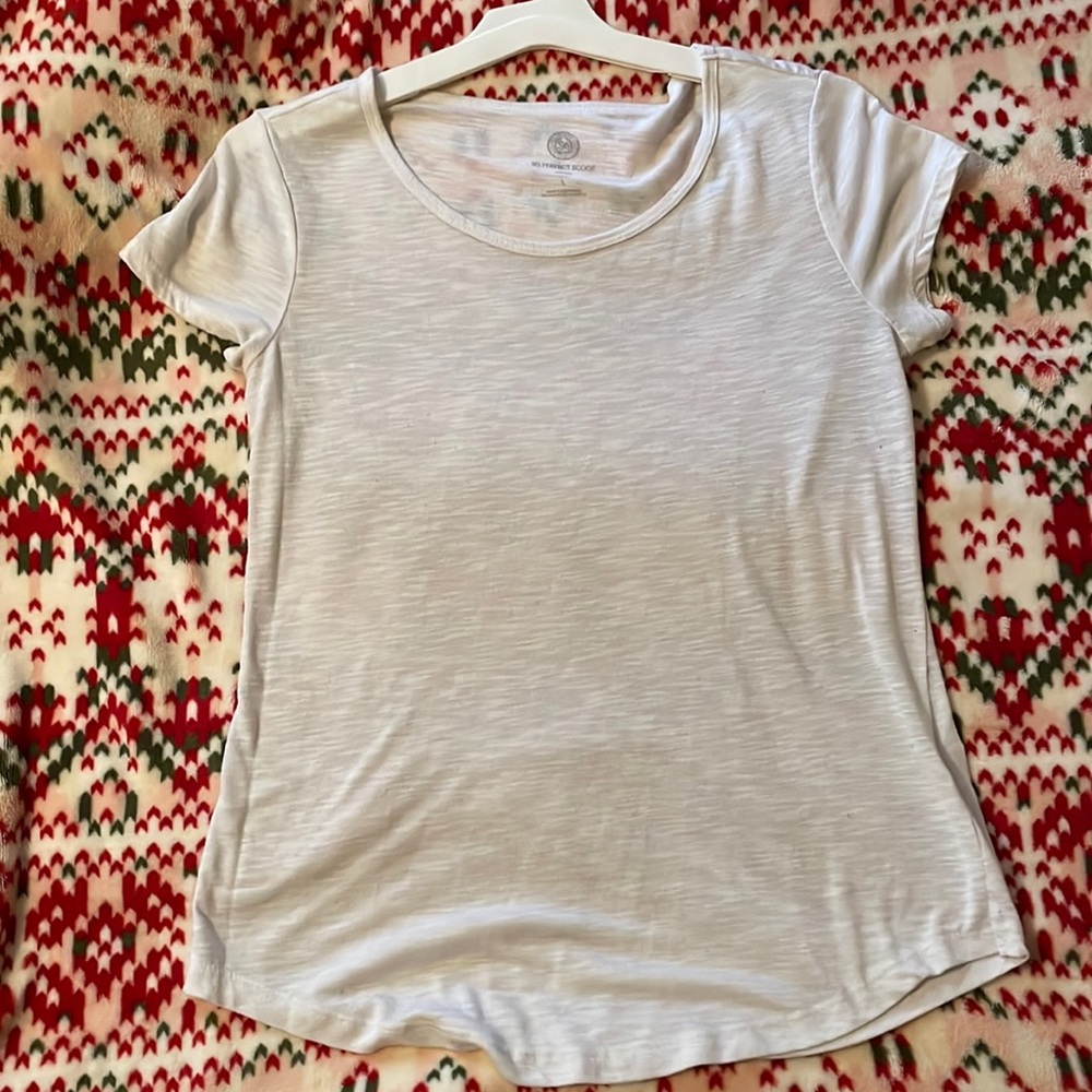 Super cute simple white t-shirt.